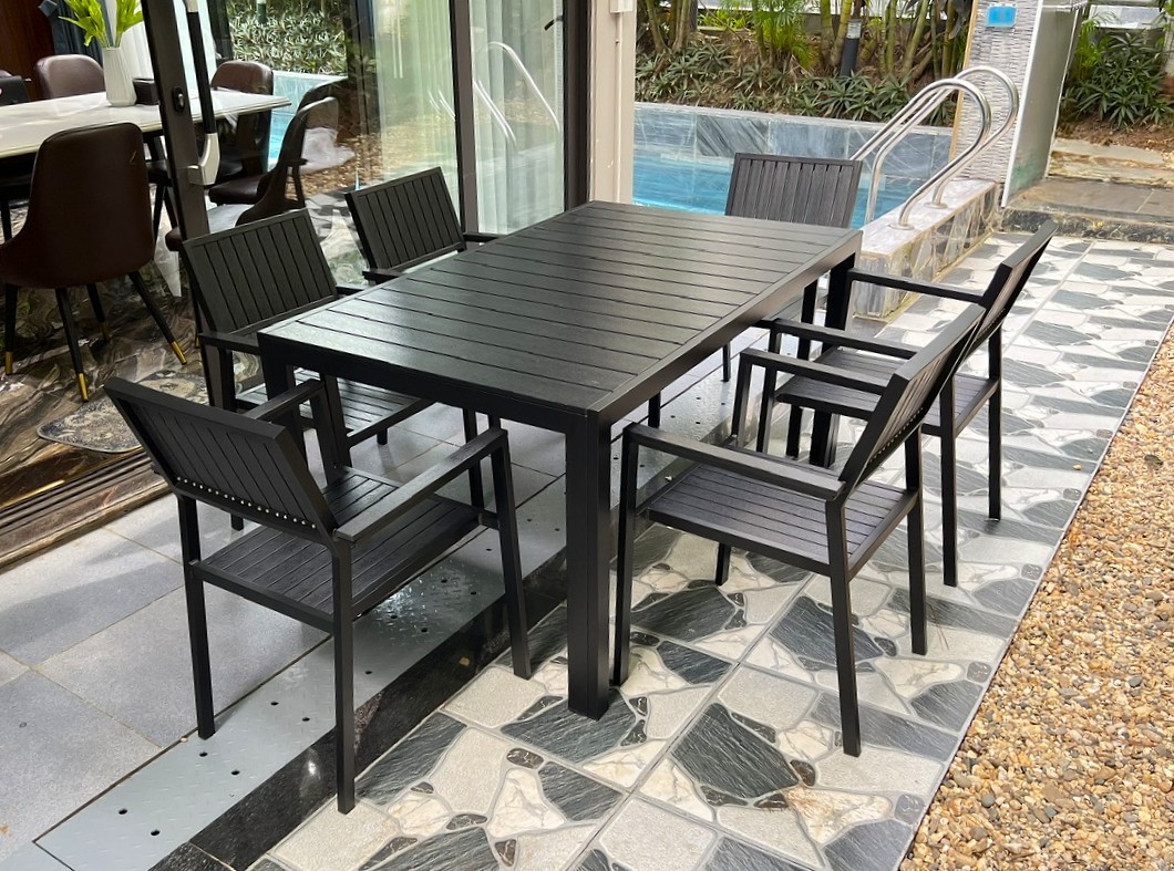 Giao Hàng Thành Công Bộ Bàn Composit Màu Đen 6 Ghế Tại Flamingo Đại Lải