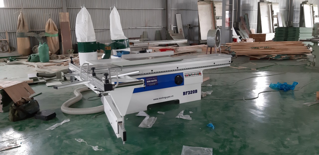 Máy cưa gỗ tại Bình Định