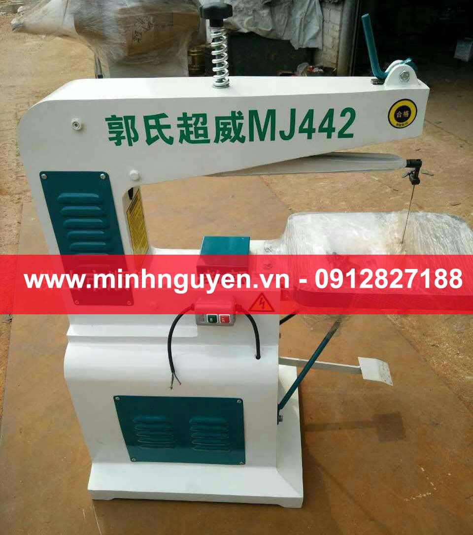 Máy cưa lọng chỉ MJ442 tại xưởng khách hàng