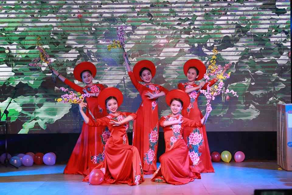 Gợi Ý Các Nhà Hàng Đặt Tiệc Tất Niên, Tiệc Cuối Năm Uy Tín Tại Hà Nội