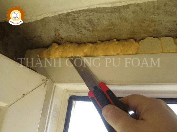 Giải Pháp Chống Thất Thoát Nhiệt: Cách Nhiệt PU Cho Cửa Sổ và Khung Cửa