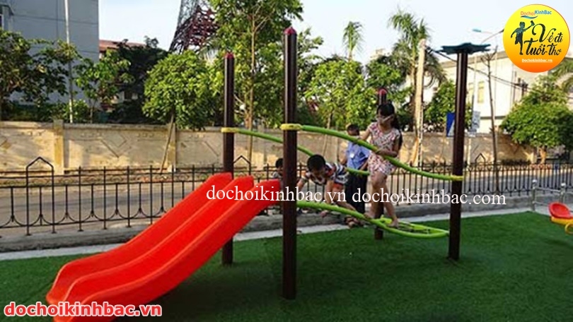 Nghỉ học kéo dài: Đừng chỉ “nhốt” trẻ trong nhà