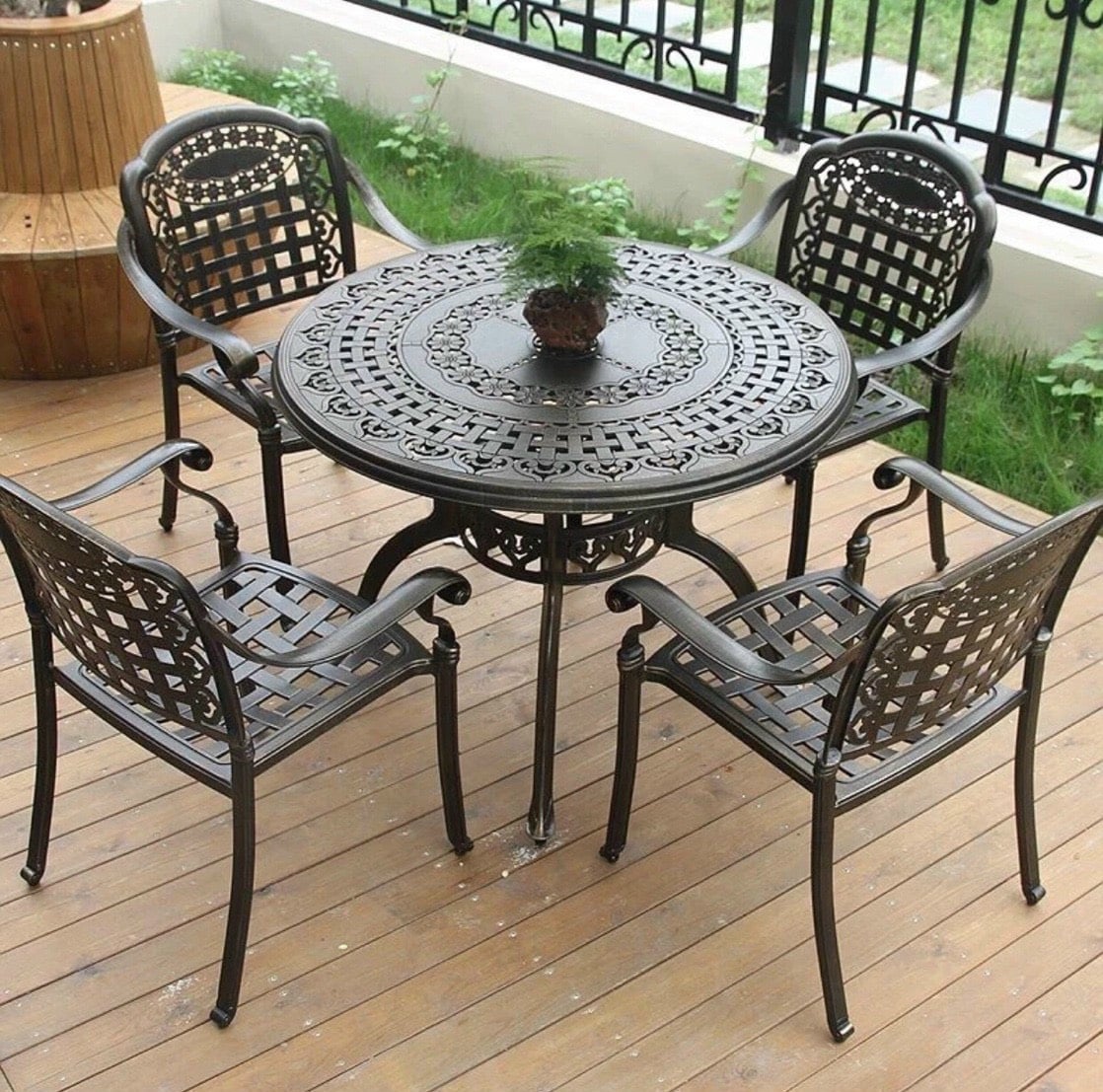 Những cách bảo quản và vệ sinh bộ bàn ghế nhôm đúc