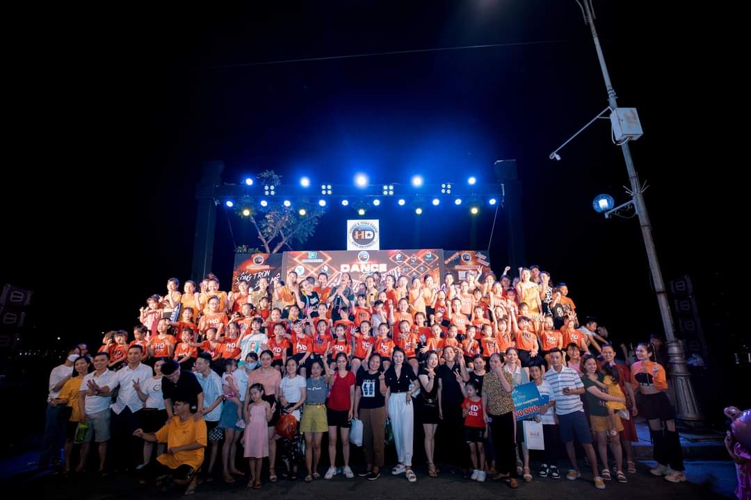Đêm nhạc hội Dance party