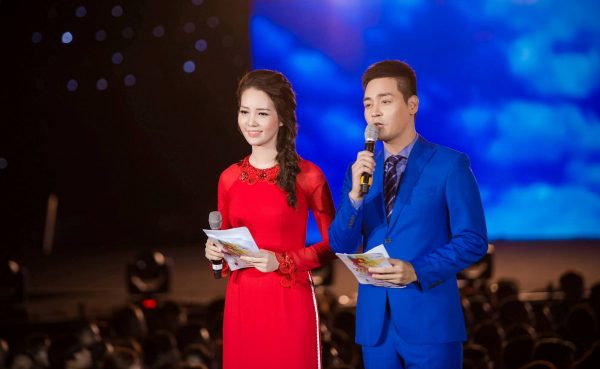 Dịch Vụ Cung Cấp MC Sự Kiện Chuyên NGhiệp Tại Vinh