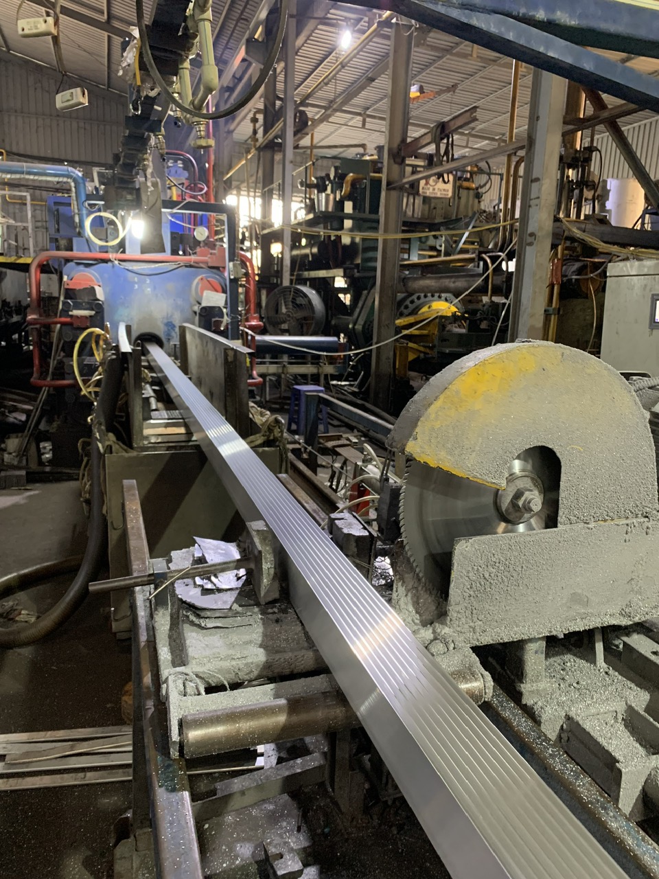 Explore the 4-Inch Aluminum Extrusion Line at Viet Y Industrial Aluminum Factory