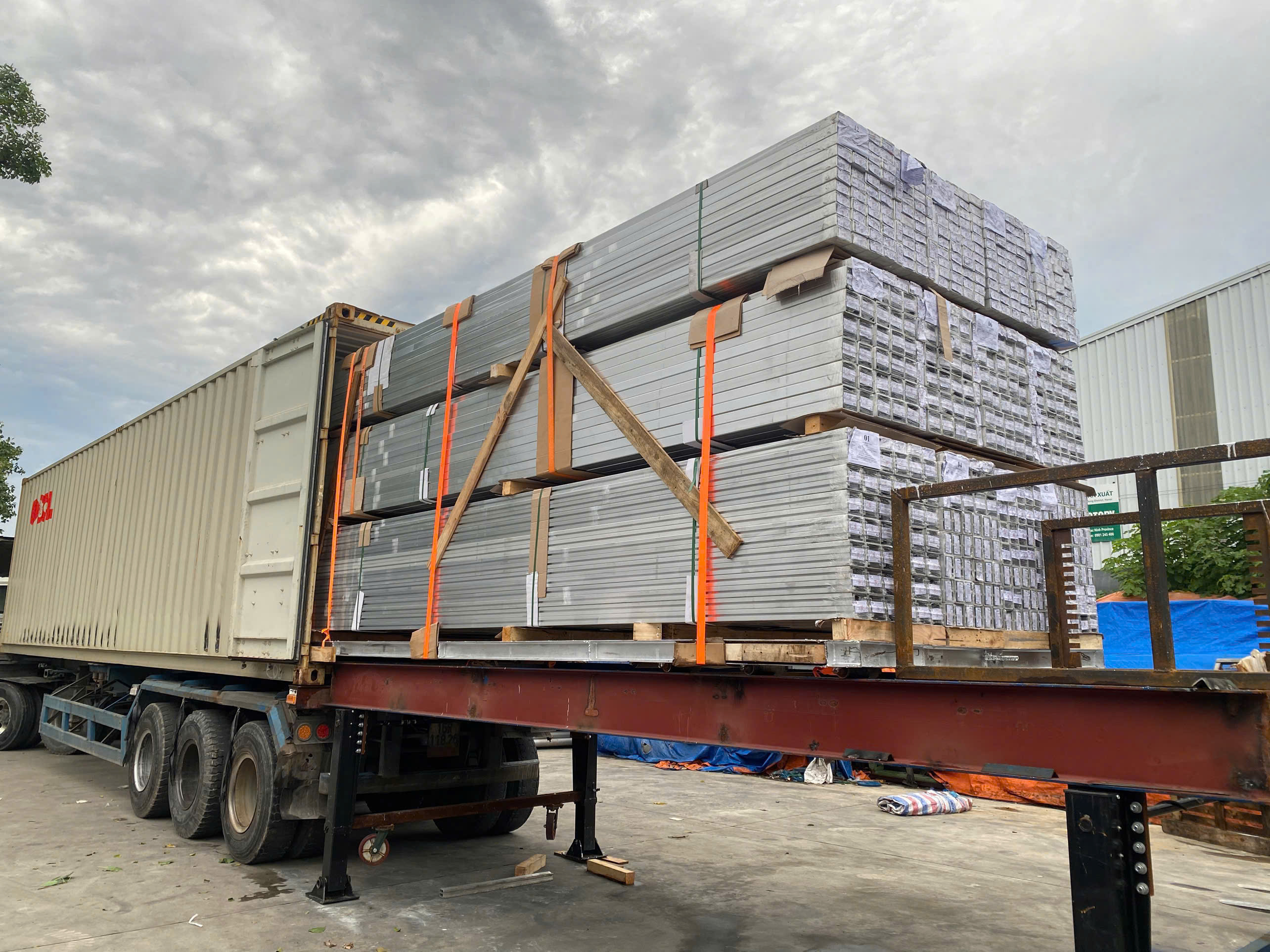 Tiêu chuẩn đóng gói khi xuất khẩu thanh nhôm định hình