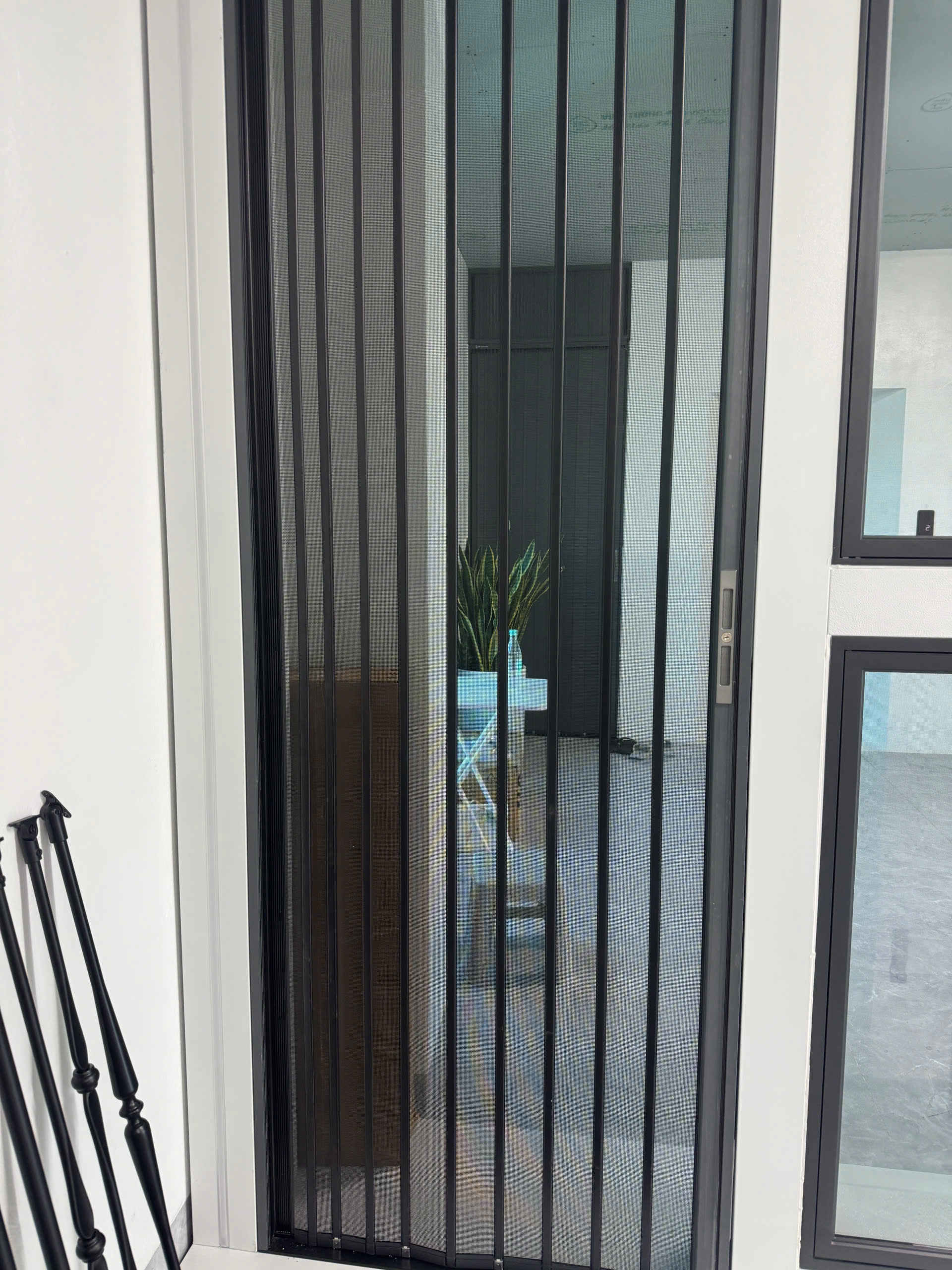 Cửa Lưới Chống Muỗi Hệ Xếp Lá Nhôm