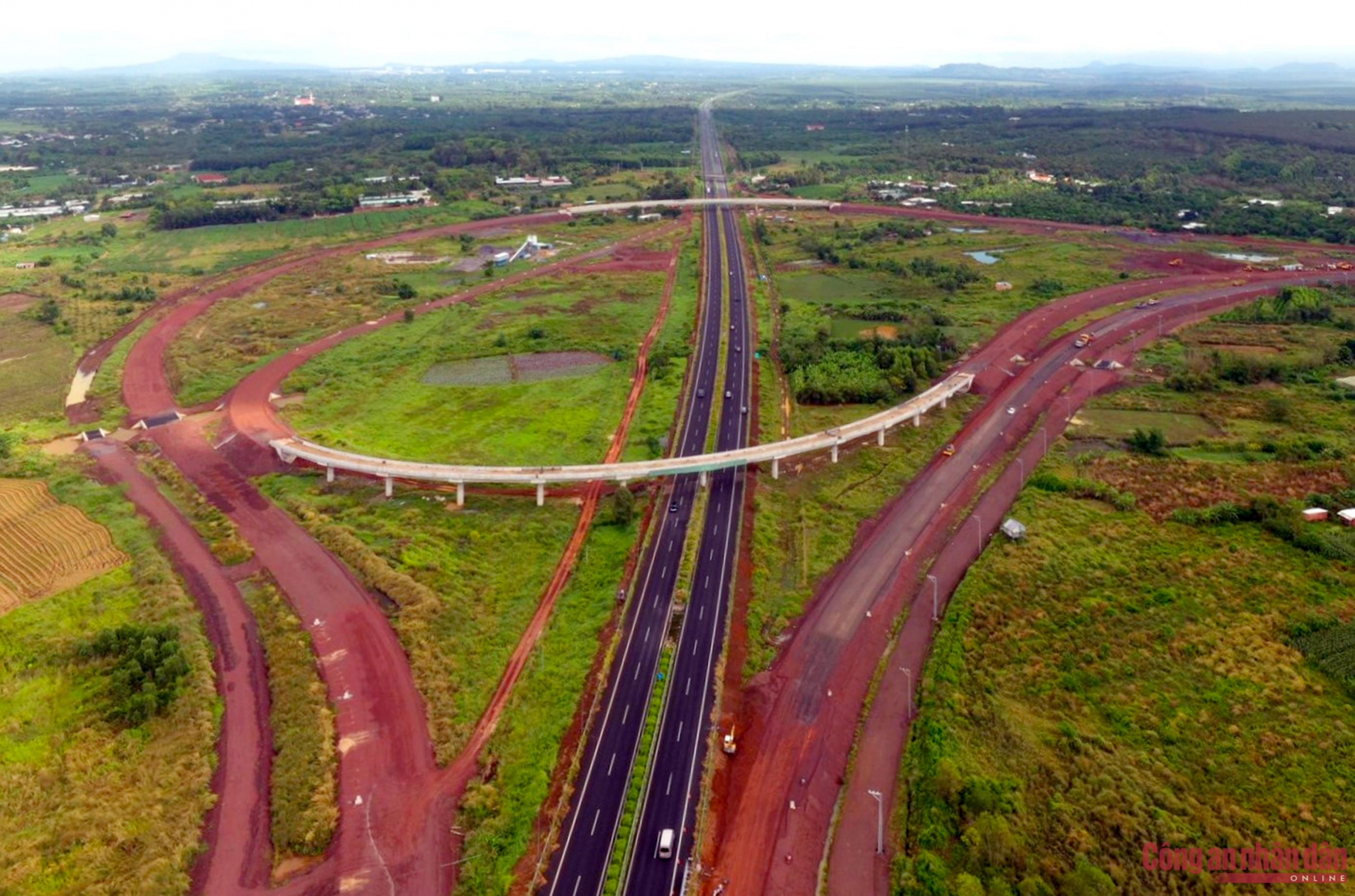 ​Cao tốc Phan Thiết - Dầu Giây trước ngày thông xe