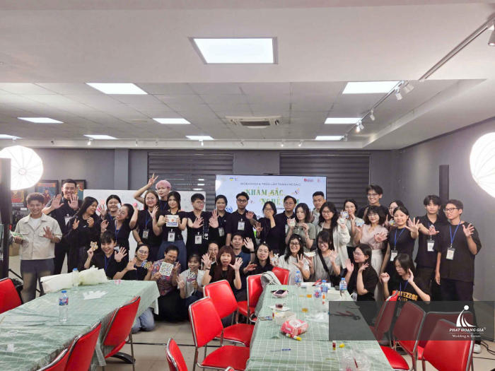 KHẢM SẮC NGHỆ TÂM - HUTECH