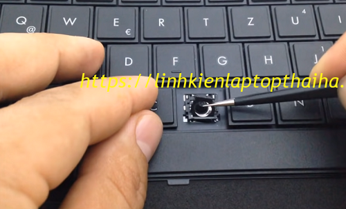 Hướng dẫn thay 1 nút bàn phím laptop bị liệt tại nhà