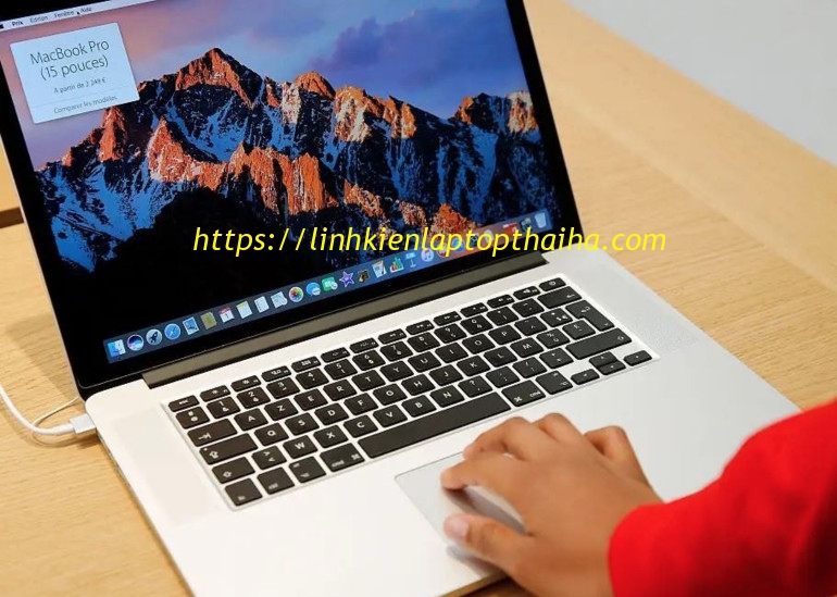 Phải làm gì nếu con trỏ nhảy ngẫu nhiên khi đang gõ MacBook