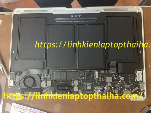 Thay Pin Macbook Air A1466 Chính Hãng Tại Hà Nội