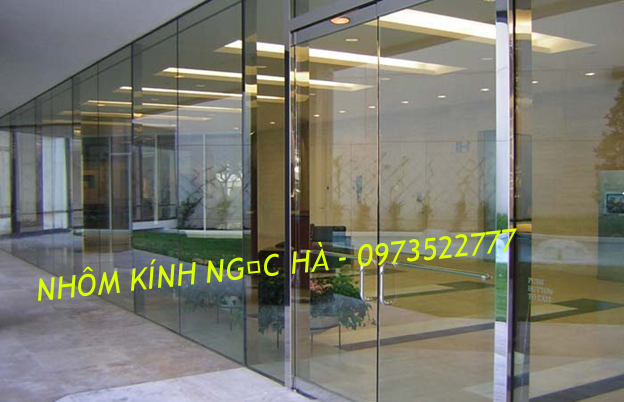 Sử dụng kính cường lực cho ngôi nhà bạn mang đến những lợi ích gì