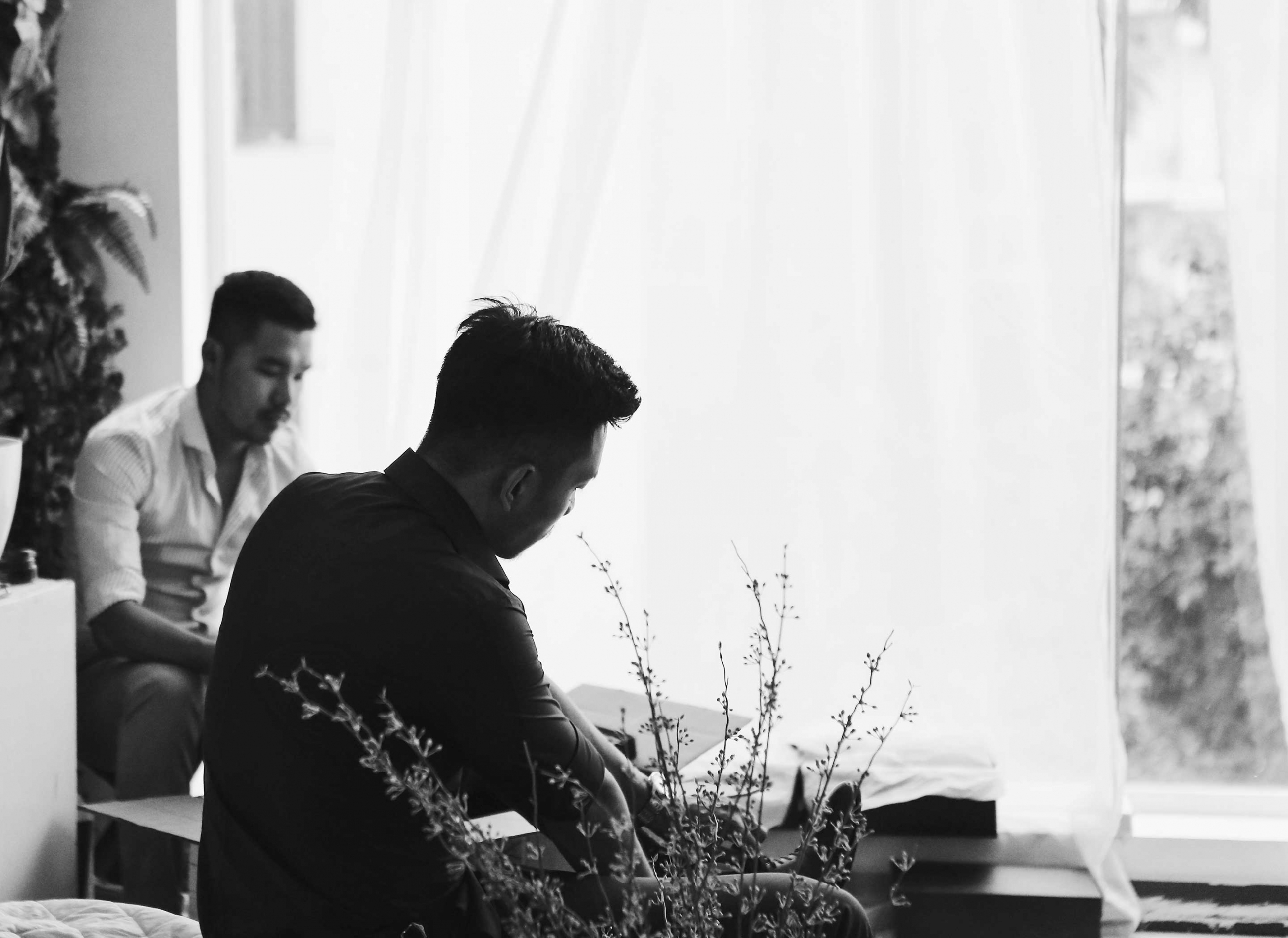 Giày nam họa tiết hoa lá
