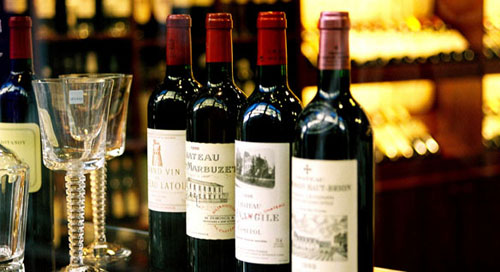 Tìm hiểu nguồn gốc của chai và nhãn mác của rượu vang