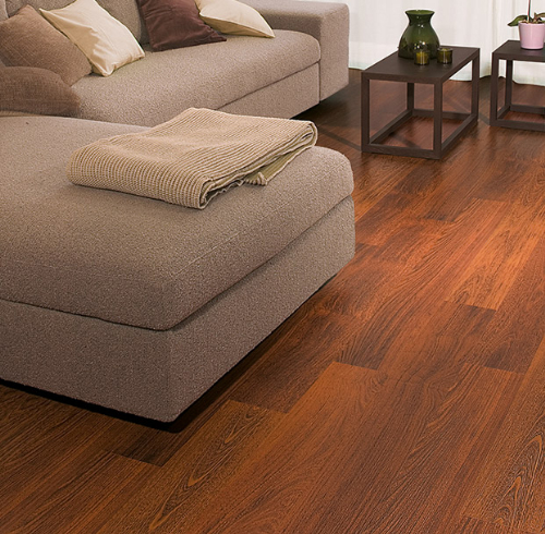 Kết hợp sàn gỗ và nội thất làm rộng căn hộ chung cư 50 m2 - 2