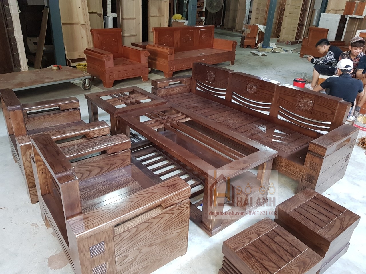 Mẫu bàn ghế gỗ phòng khách đẹp hiện đại tại Hà Nội