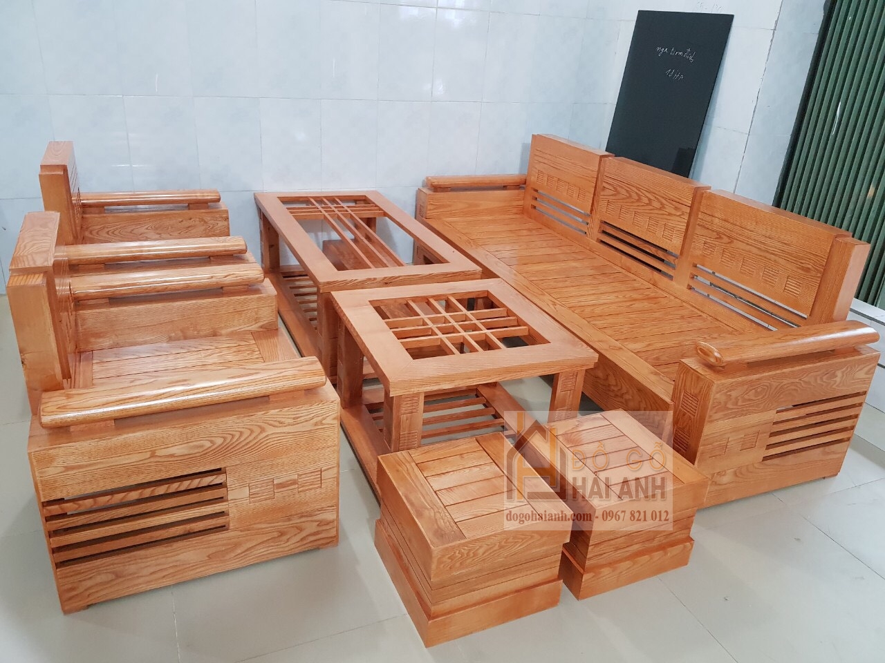 Bàn ghế gỗ phòng khách hiện đại giá rẻ