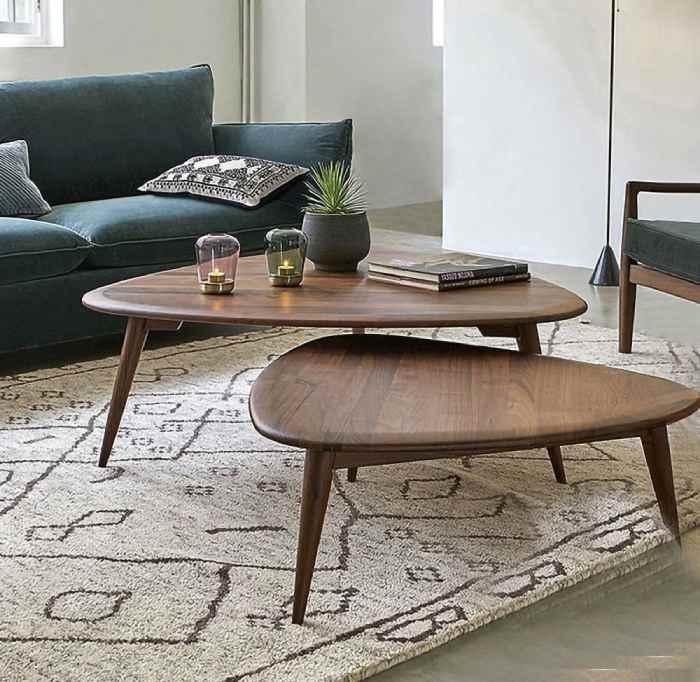 Các đường vân gỗ với nhiều nét mềm mại, uyển chuyển