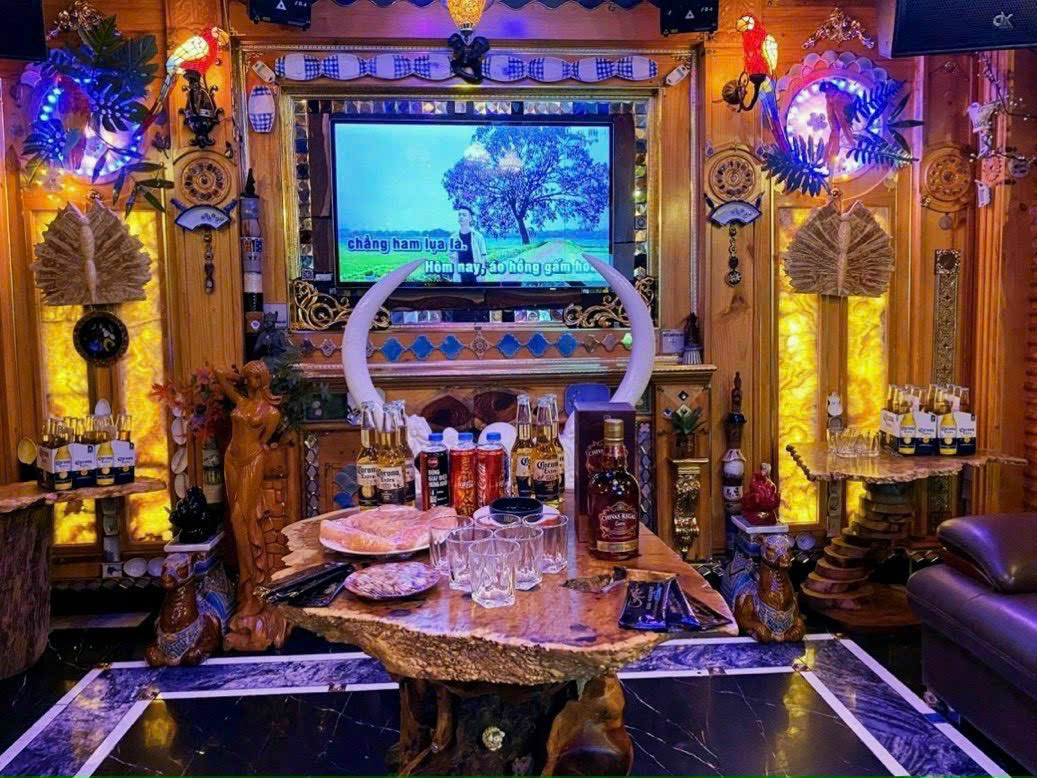 Karaoke Paris Linh Đàm | Liên Hệ Đặt Phòng