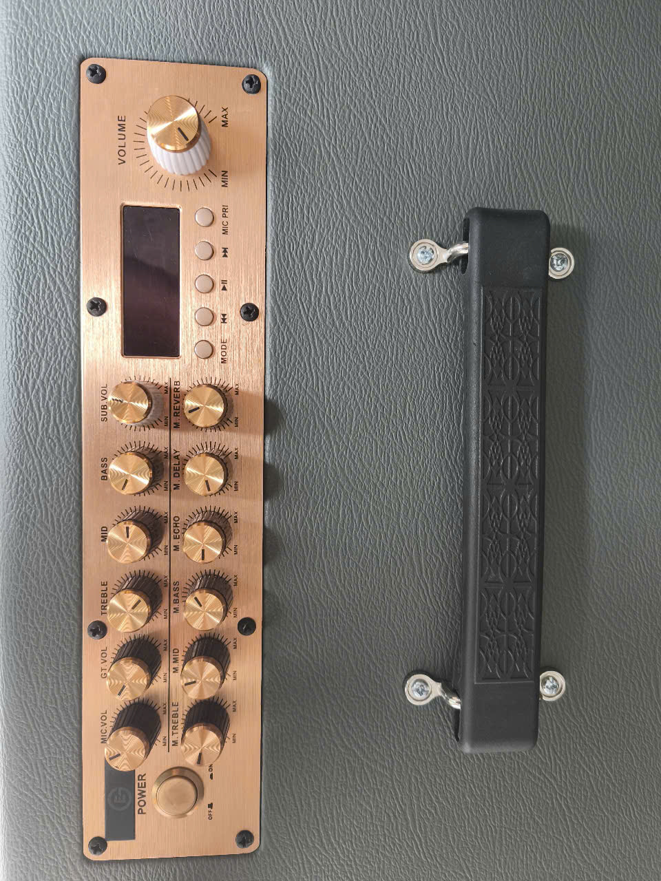 Tính năng X-Bass nâng dải âm mạnh mẽ