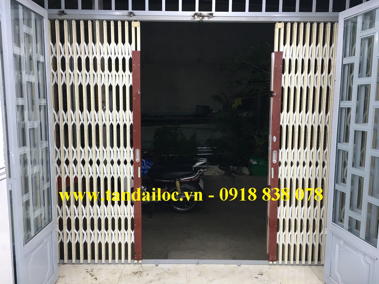 Cửa kéo Đài Loan không lá đẹp U 1 ly
