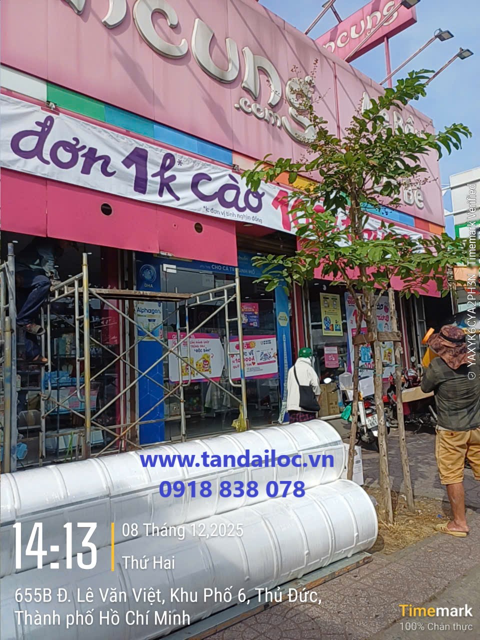 Lắp đặt cửa cuốn tấm liền cho hệ thống Concung