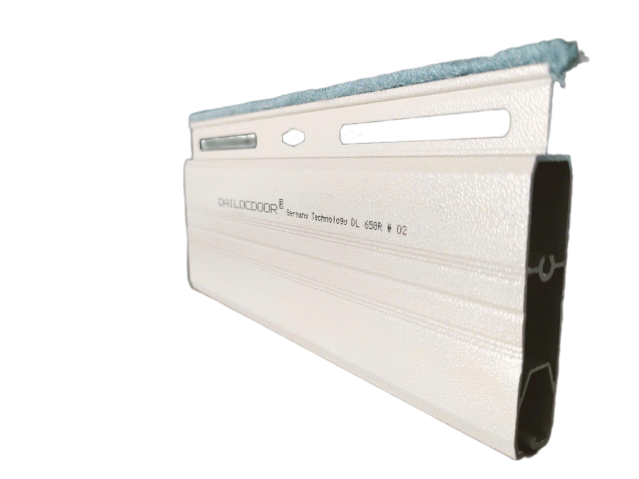 Cận cảnh mã nan lá cửa cuốn khe thoáng Đức Dailocdoor 658R