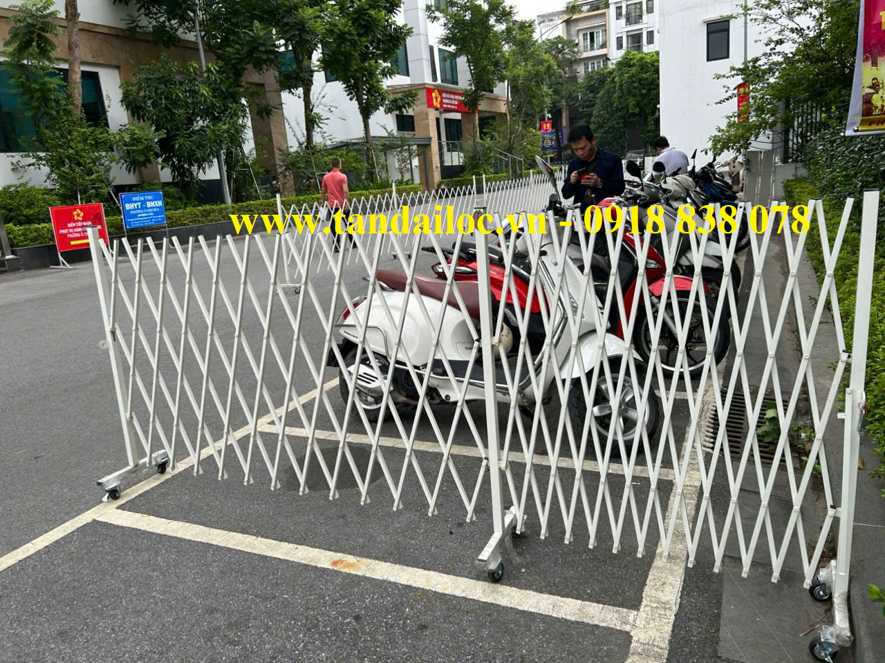 Hàng rào di động kéo tay chữ T