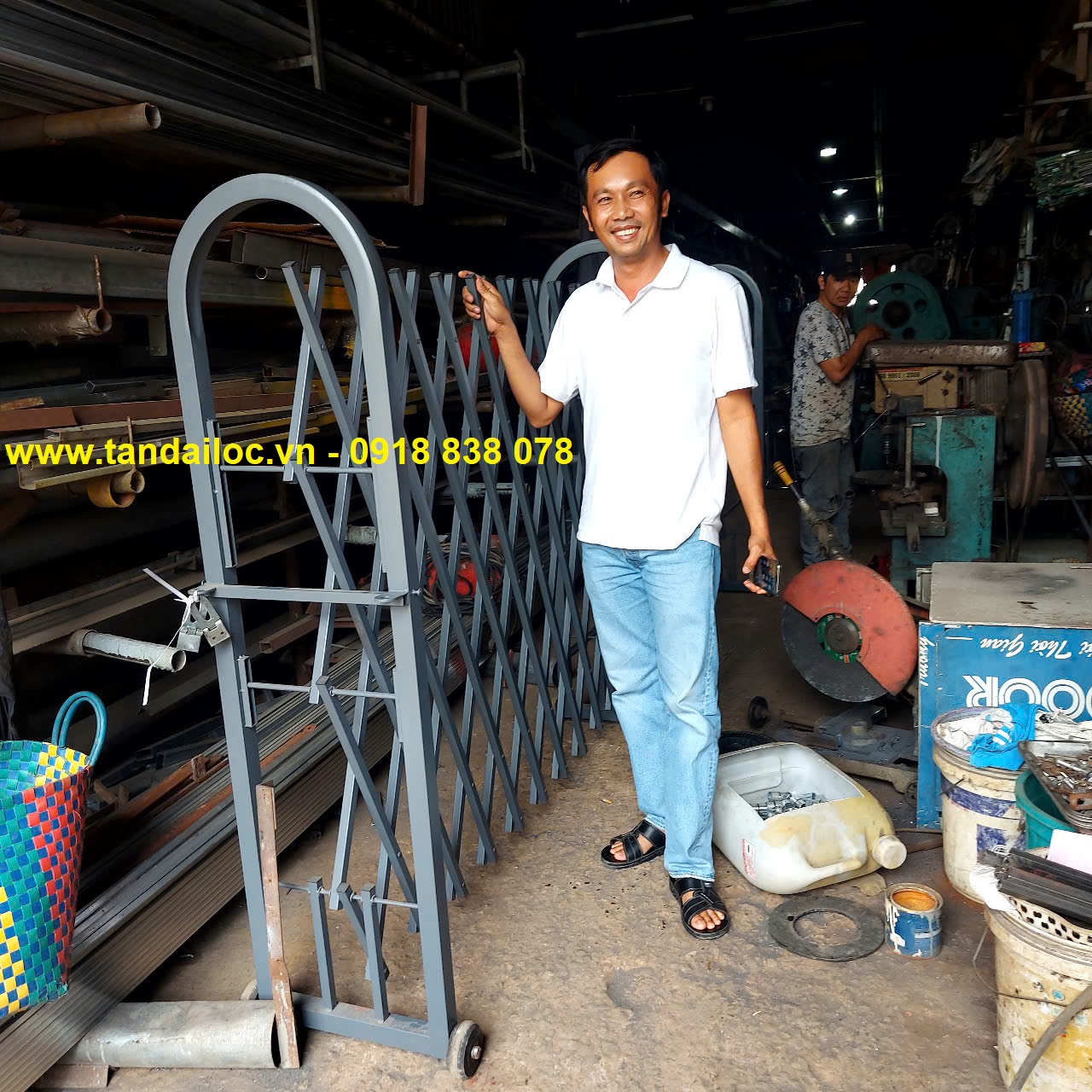 Khách hàng hài lòng sản phẩm hàng rào Tấn Đại Lộc