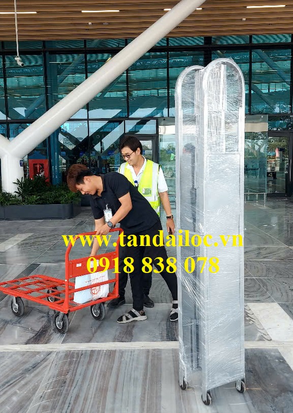 Bàn giao hàng rào chữ U 2m cho nhà ga T3, Tân Sơn Nhất