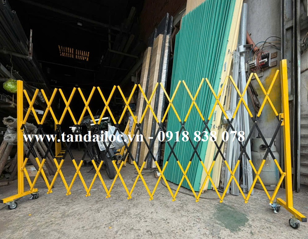 Hàng rào xếp gọn di đông chữ T 2 màu đen - vàng