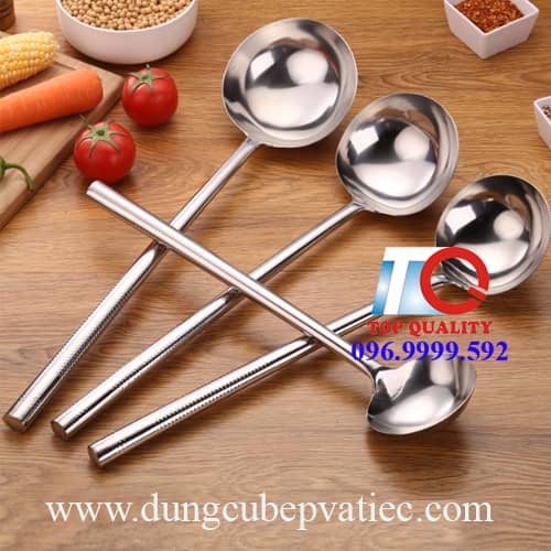 vá inox lớn, va inox lon, muoi inox to, muôi phở to, vá múc canh miệng lớn, vá thợ, vá inox lớn