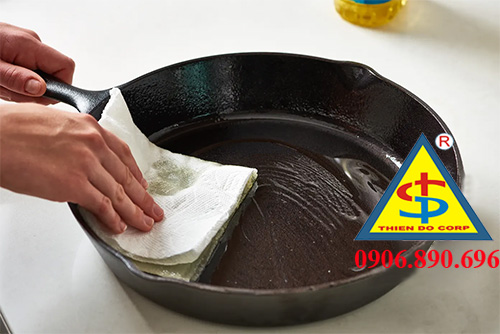 keo dai tuoi tho do gang, cach xu ly chao noi dia gang moi, cach ve sinh do gang