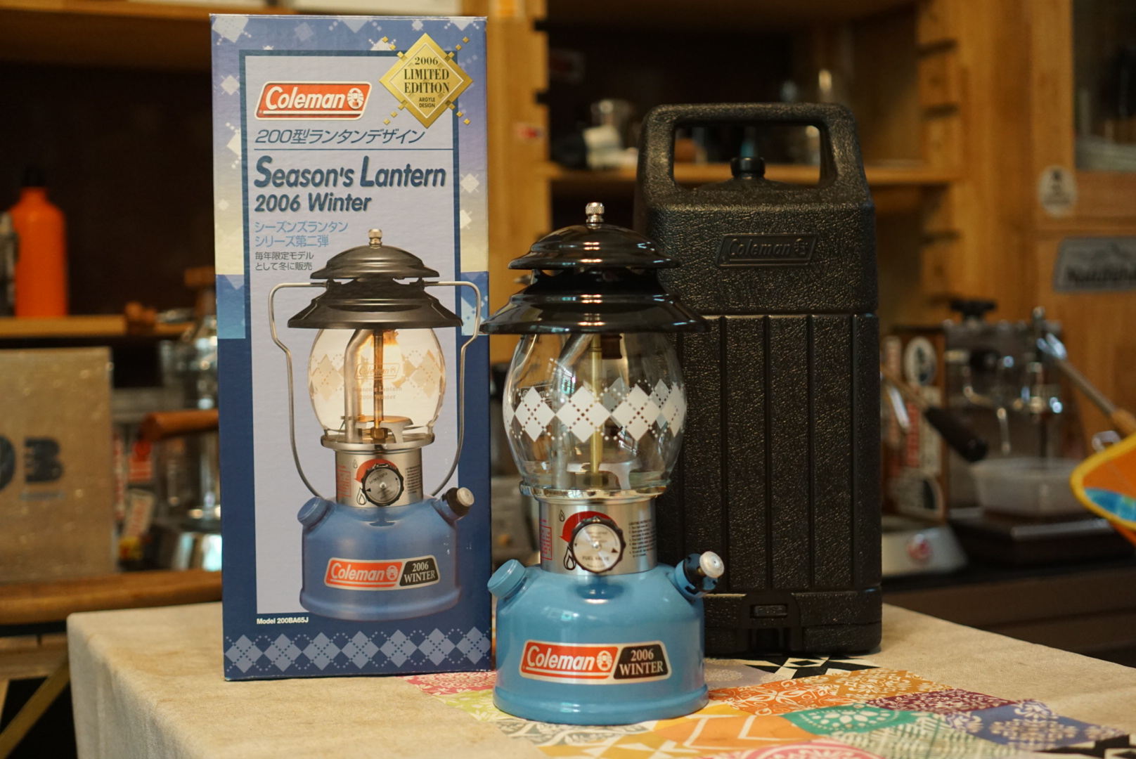 Đèn măng xông Coleman Seasons Lantern 2006 Limited Edition - Winter