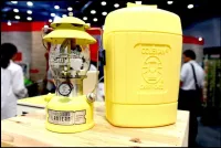 Đèn măng xông Coleman Seasons Lantern 2018 Limited Edition - American Cinema