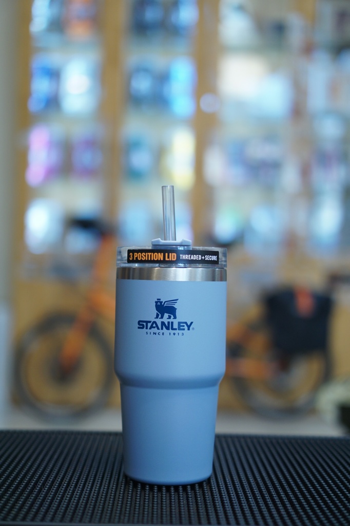 Stanley Adventure Vacuum Quencher 680ml (23oz) - Chambray