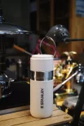 The Vacuum Insulated Go Bottle 500ml Cream