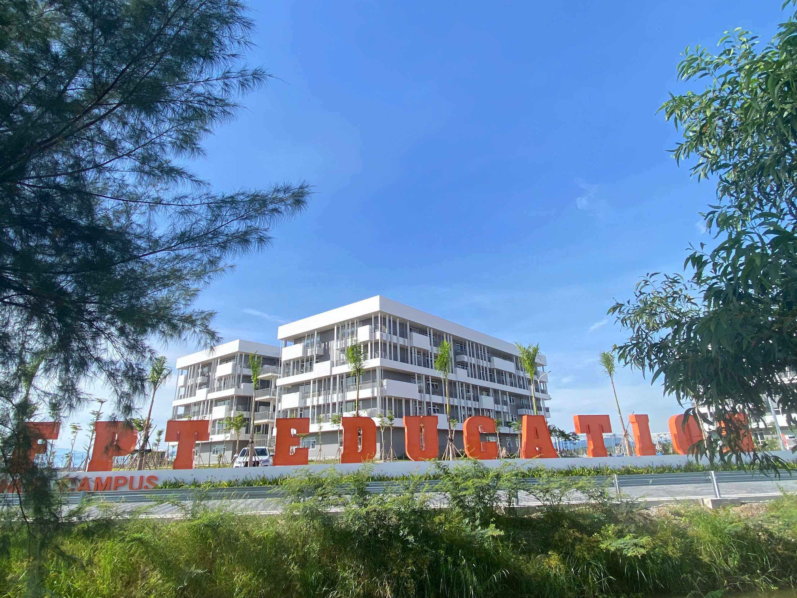 Tư Vấn Thiết Kế Thi Công Lắp Điều Hòa Cho Trường PT Liên Cấp FPT Huế