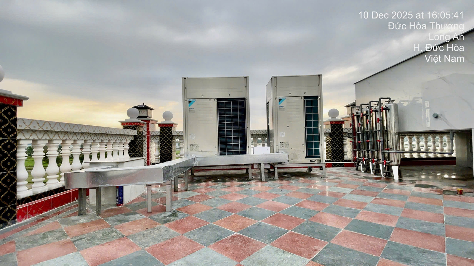 To-hop-2-dan-nong-vrv-48-hp-lap-biet-phu-long-an