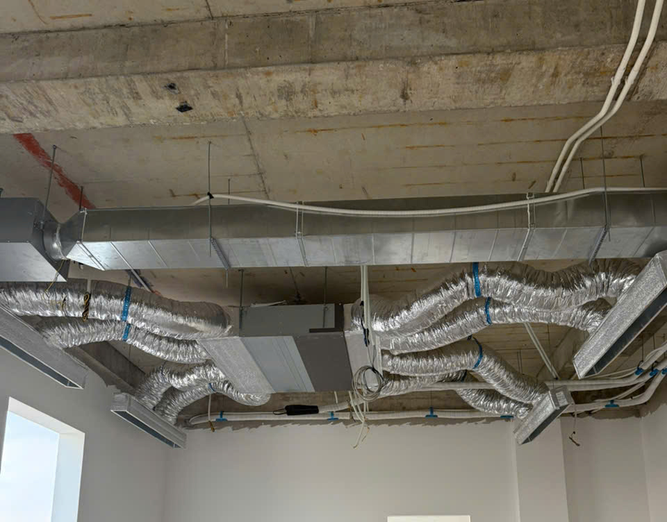 Dàn lạnh giấu trần nối ống gió trong hệ trung tâm VRV