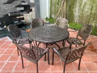 Hướng Dẫn Cách Sắp Xếp và Lựa Chọn Bàn Ghế Cho Không Gian Ngoài Trời Hợp Lý