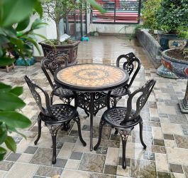 Giao Hàng Thành Công Bộ Bàn Nhôm Đúc Mặt Đá D84 4 Ghế Vương Niệm: Nâng Tầm Không Gian Ban Công Đẳng Cấp