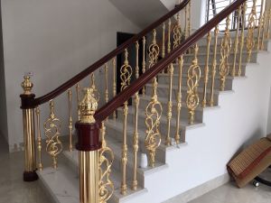 Con tiện cầu thang nhôm đúc hoa CT8