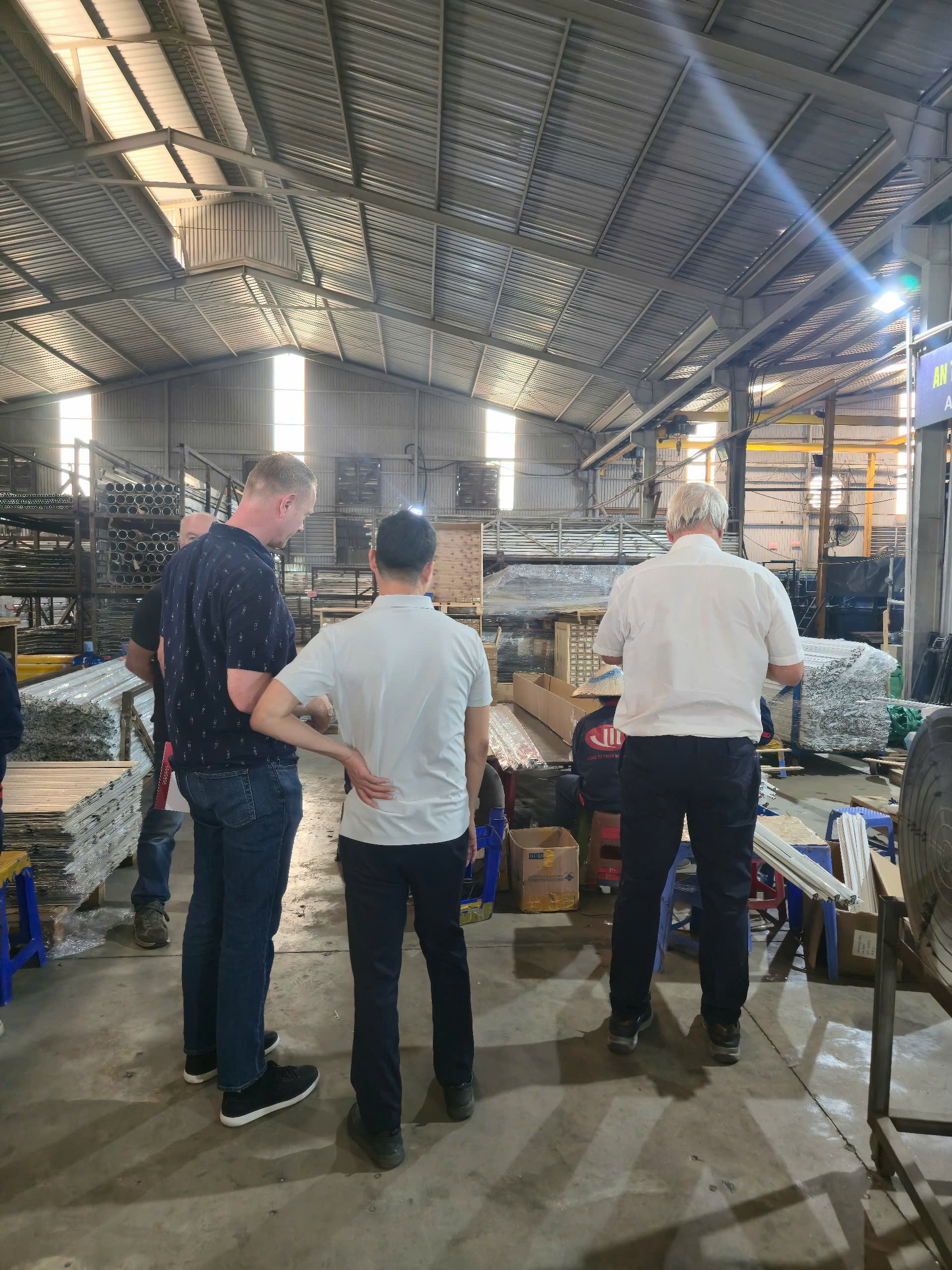 Viet Y Aluminum Welcomes Rimacx Delegation from the Netherlands for a Factory Visit - ảnh 2