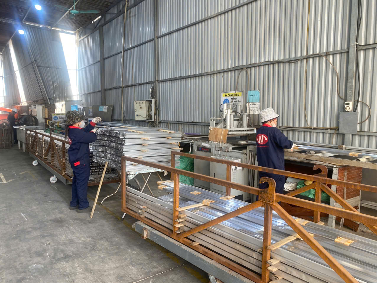 Rough Machining of A62/36” Products at Viet Y Aluminium Factory
