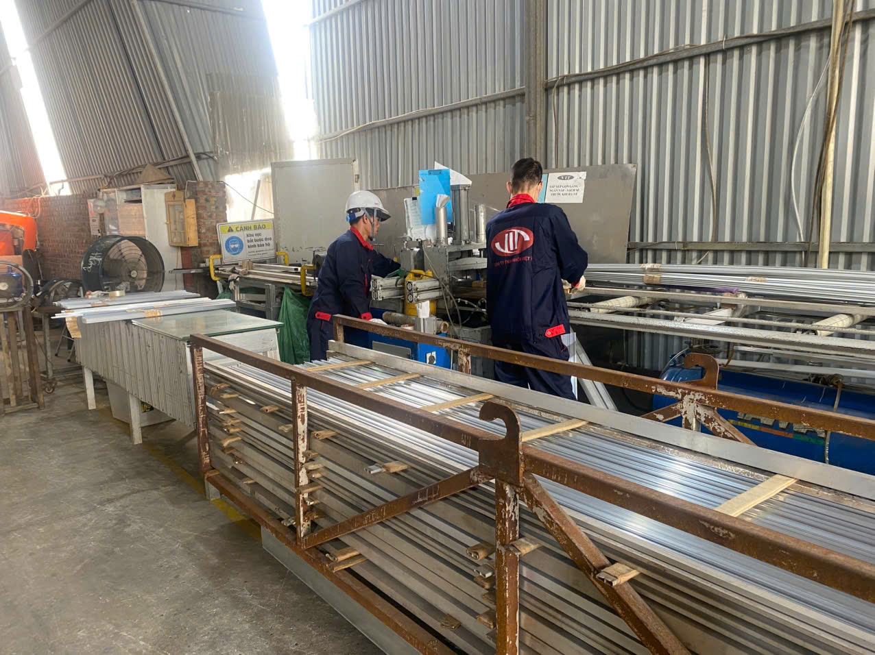 Rough Machining of A62/36” Products at Viet Y Aluminium Factory - ảnh 2