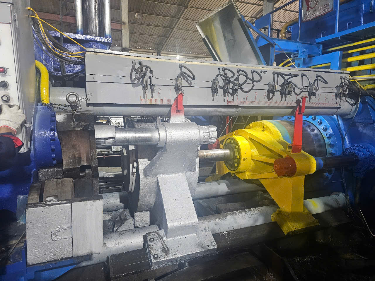 Explore the Aluminium Extrusion Processing Line at Viet Y Aluminium Factory