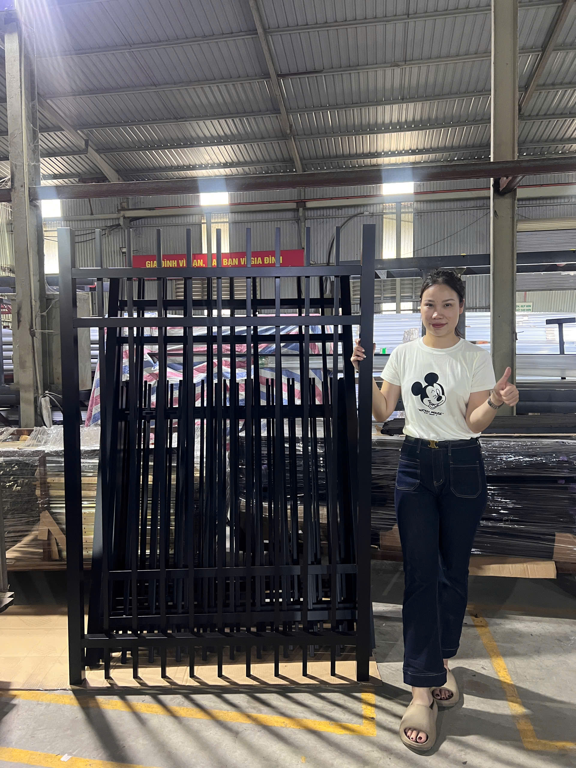 Viet Y Aluminium Manufacturing International-Standard Aluminium Fences